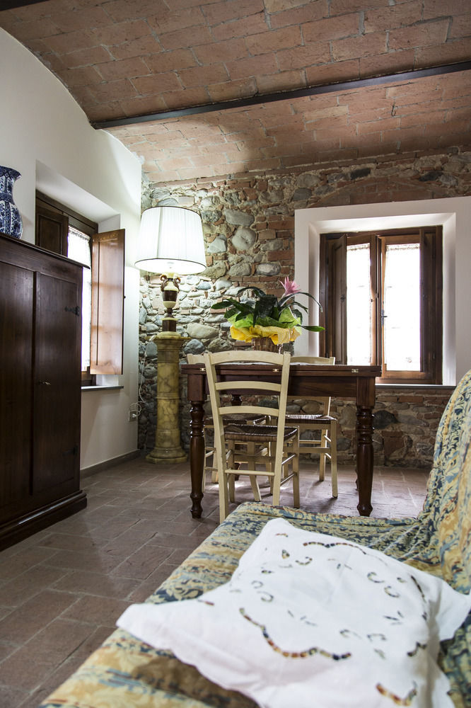 Agriturismo Casa Volaterra Volterra Buitenkant foto